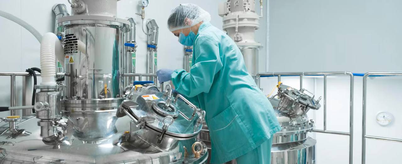 Containment and Isolator Systems in the Pharmaceutical Industry